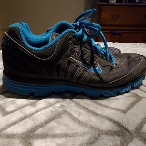 Nike Shoes - Nike shoes Nike Shoes - Nike shoes